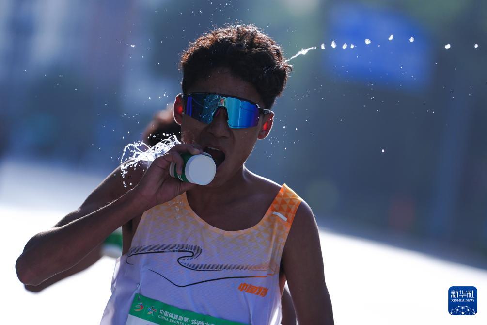 src, 半程马拉松, 中国选手杨 src, 半程马拉松, 中国选手杨