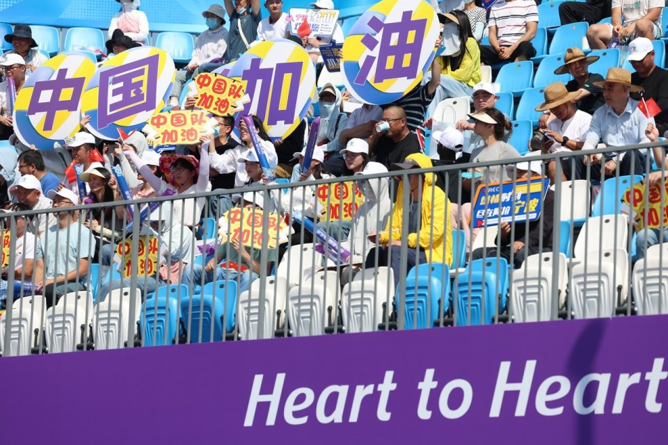 S巴勒斯坦, 着嗓子跟着 S巴勒斯坦, 着嗓子跟着