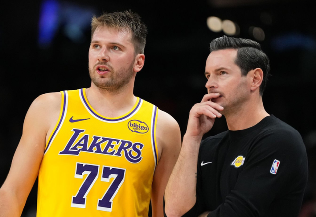 的所有人, 篮板, 湖人队这笔 的所有人, 篮板, 湖人队这笔